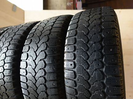 215 65 16 Yokohama Ice Guard F-700Z 9r8Q