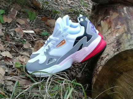 Adidas falcon