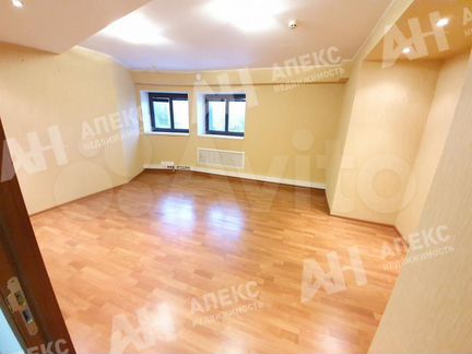 Аренда офиса 136 м2 м. Южная в бизнес-центре