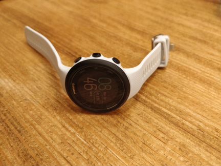 Часы Garmin Swim 2