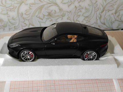 Jaguar F-type R Coupe 1/18 Autoart
