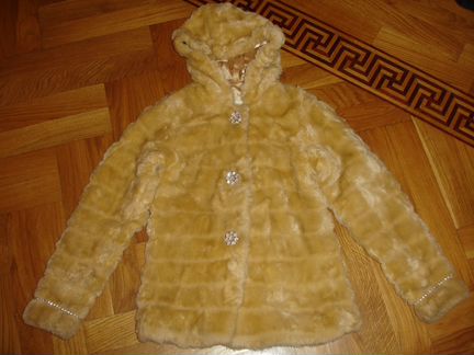 Шубка (шуба) из искусственного меха стильная 8-10