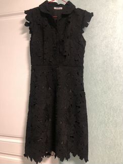 Платье из выбитого кружева