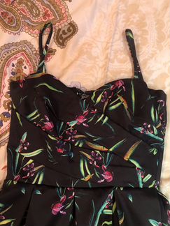 Платье размером XS