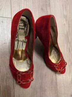Красивые праздничные туфли красные Doro
