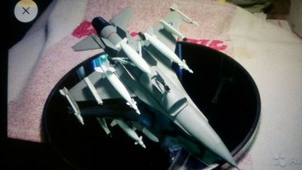 Модель самолета США F-16