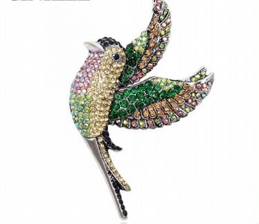 Новая брошь Иволга