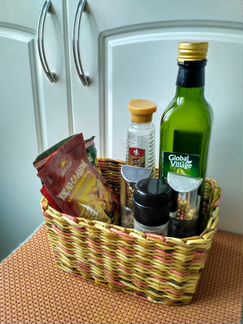 Плетёная интерьерная корзинка