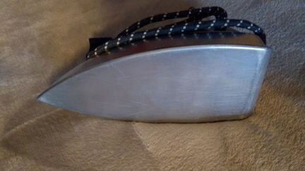 Утюг Витёк и металлический