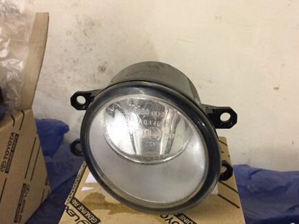 Toyota Camry V50 фара птф правая