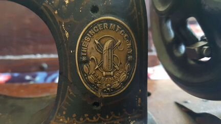 Швейная машина Singer