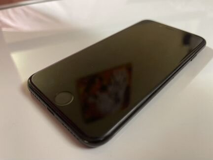 Телефон iPhone 7 128gb чёрный оникс