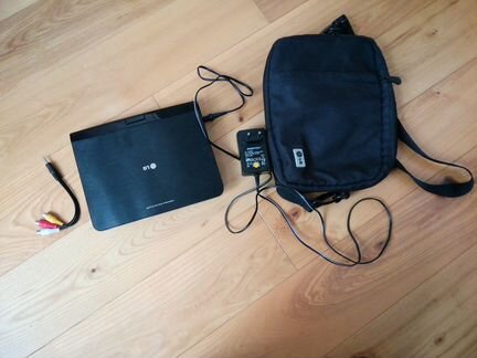 Портативный dvd player LG DP482B