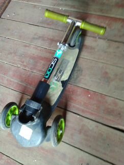 Детский трехколесный самокат