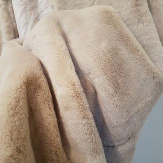 Шуба из эко меха