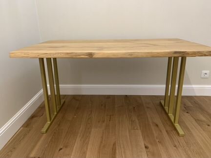 Стол обеденный