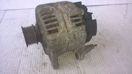 Генератор 037 903 025 М б/у на VW Гольф-4 / Бора