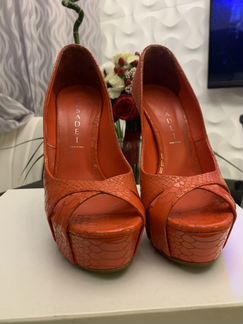 Оригинальные босоножки Casadei