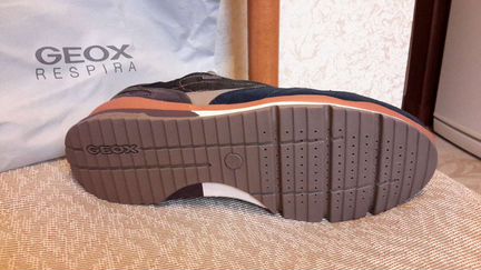 Кроссовки Geox