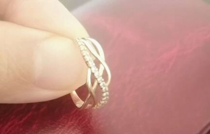 Золотое кольцо с фианитами