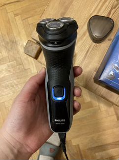 Электробритва Philips Series 1000