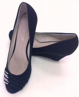 Туфли со стразами