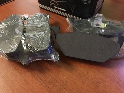 Тормозные передние колодки новые