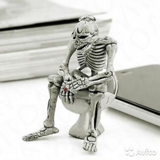 Брелок череп