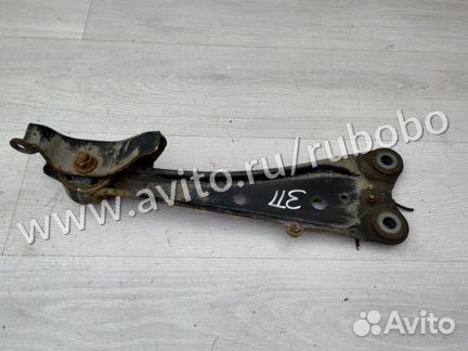Рычаг задний правый Toyota Rav4 ZSA30 3ZR 2011