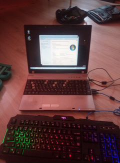 Ноутбук LG F1