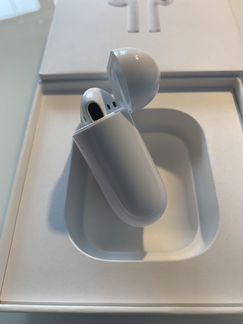 Беспроводные наушники AirPods 2 поколение