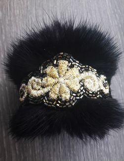 Меховой браслет ручной работы