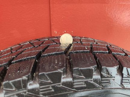 Bridgestone 215/70-15 2шт
