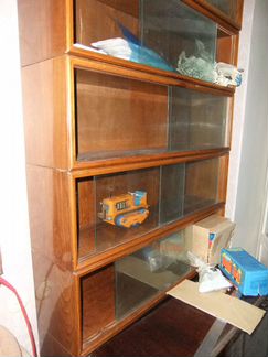 Книжные полки
