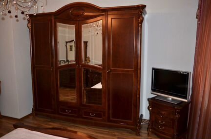 Спальный гарнитур. Массив дерево