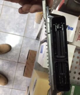 Блок управления гидравликой komatsu 7835-46-1007