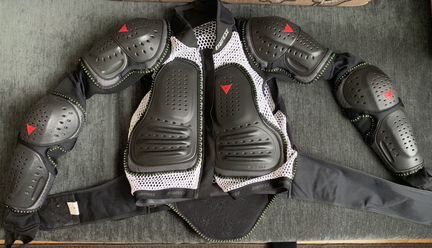 Лыжная/ Сноубордическая защита церепаха размер XS