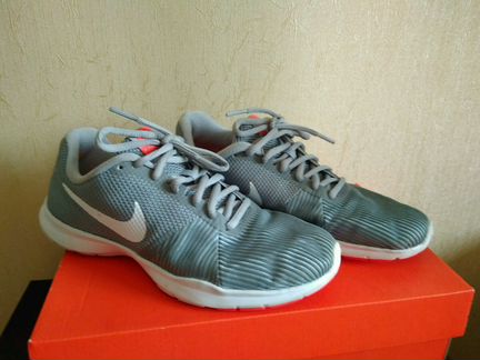 Кроссовки Nike