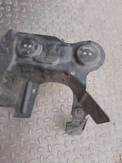 Кожух рулевого механизма левый нижний Bmw X6 F16