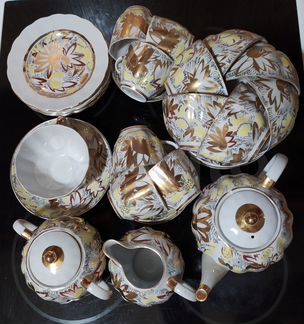 Фарфор :Чайный и Кофейный сервизы
