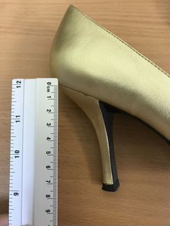 Женские босоножки