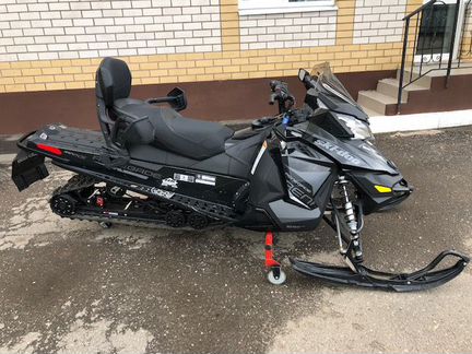 Снегоход BRP renegade REV-XS adrenaline 1200