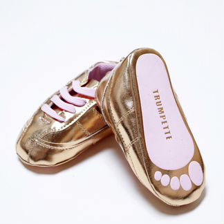 Новые кроссовки Trampette 5 US, 18-24 мес