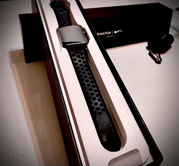 Часы apple watch series 3 42mm nike+