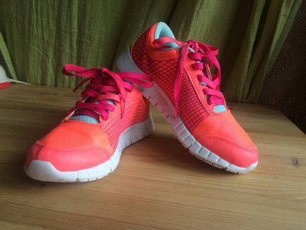 Новые кроссовки Reebok