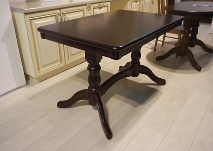 Стол кухонный