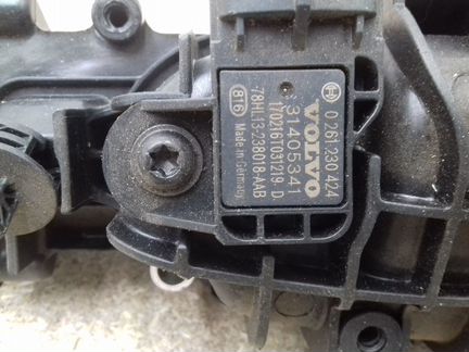 Впускной коллектор Volvo 2.0 дизель с авто 17 года