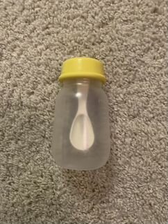 Бутылочка для прикорма с ложкой