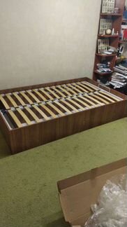 Кровать без изголовья