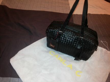 Черная кожаная сумка